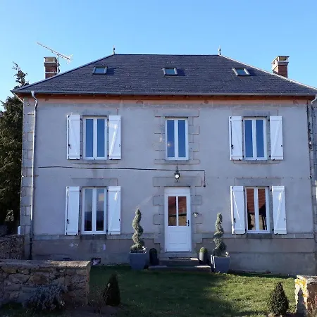 Maison De Maitre Vue Sur Le Puy De Dome Proche D Un Villa